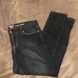 16L dark blue jeans